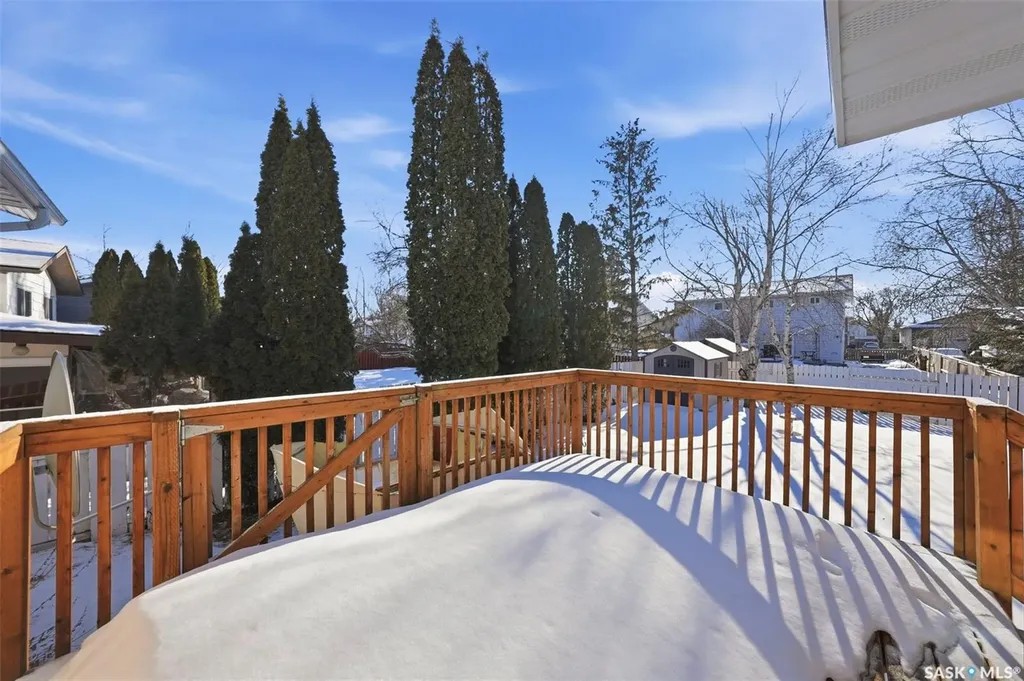 111 Gustin Crescent Saskatoon SK S7H 6H7