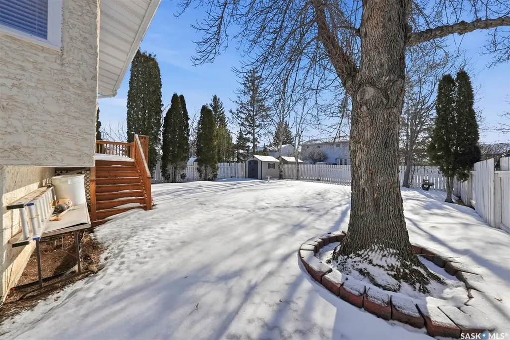 111 Gustin Crescent Saskatoon SK S7H 6H7