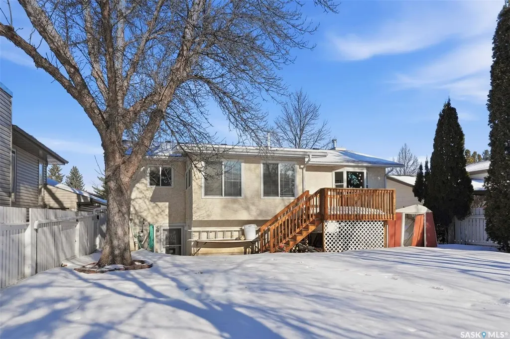 111 Gustin Crescent Saskatoon SK S7H 6H7