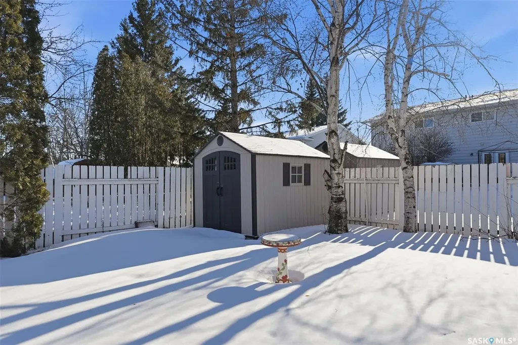 111 Gustin Crescent Saskatoon SK S7H 6H7