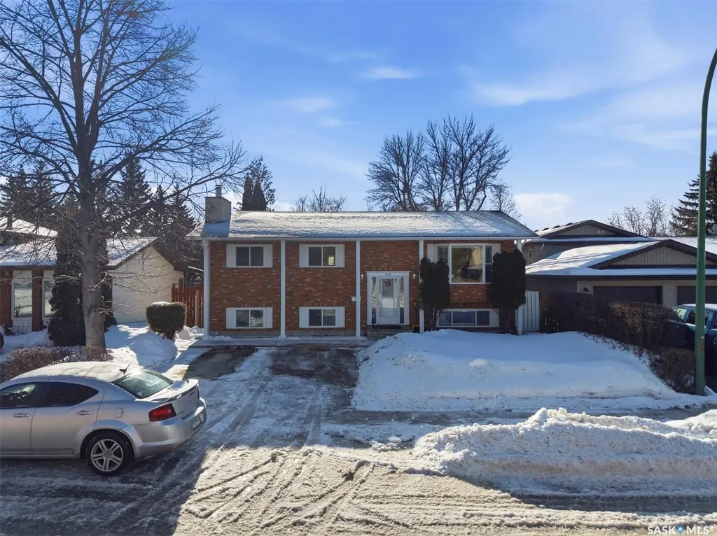 111 Gustin Crescent Saskatoon SK S7H 6H7