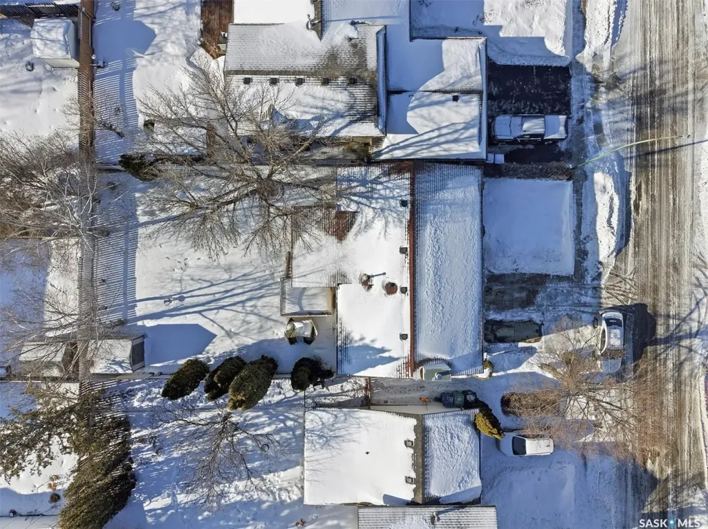 111 Gustin Crescent Saskatoon SK S7H 6H7