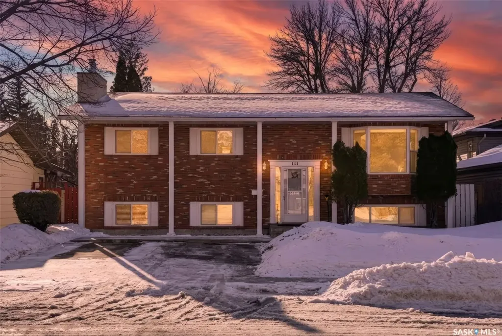 111 Gustin Crescent Saskatoon SK S7H 6H7
