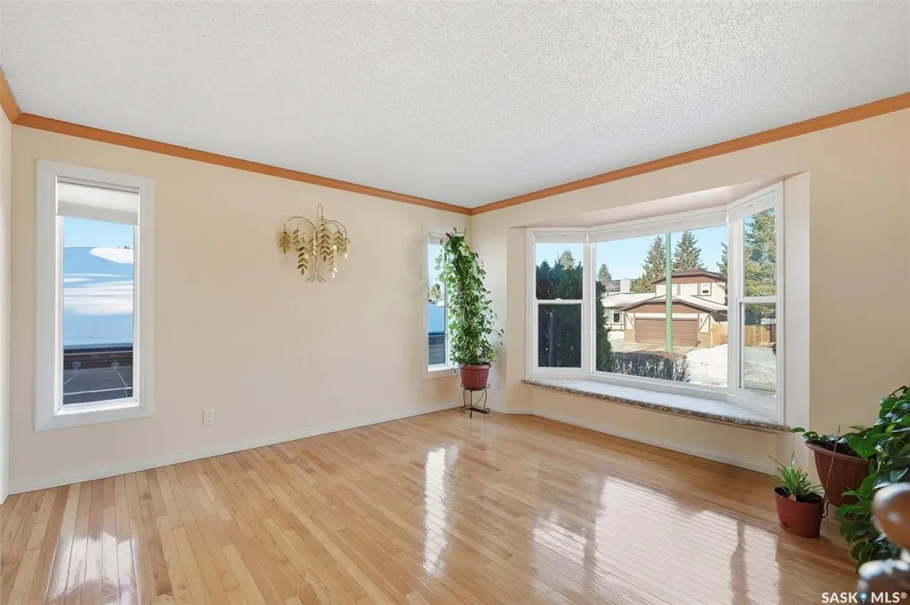 111 Gustin Crescent Saskatoon SK S7H 6H7