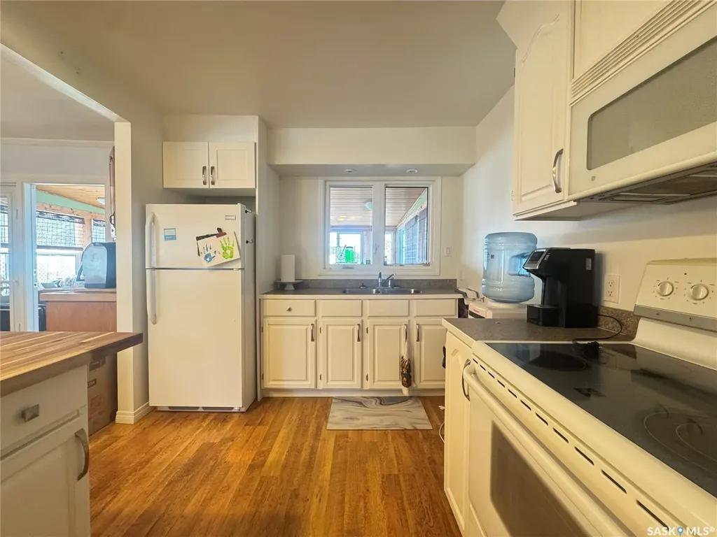 346A Fairchild Avenue Regina Beach SK S0G 4C0