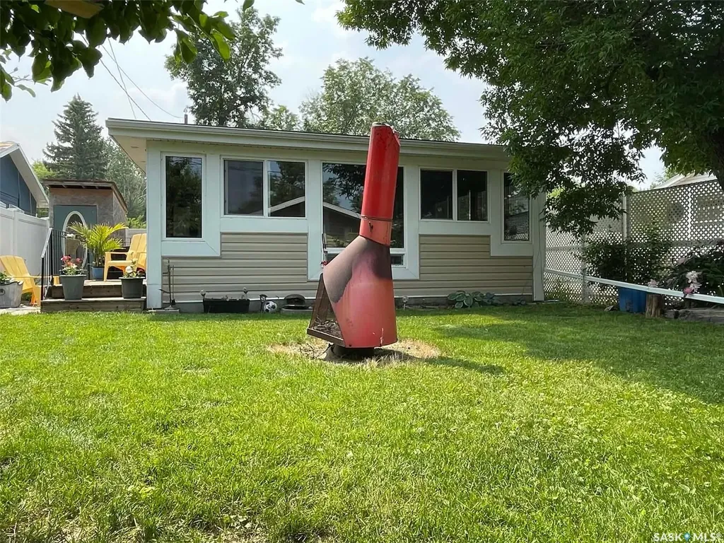 346A Fairchild Avenue Regina Beach SK S0G 4C0