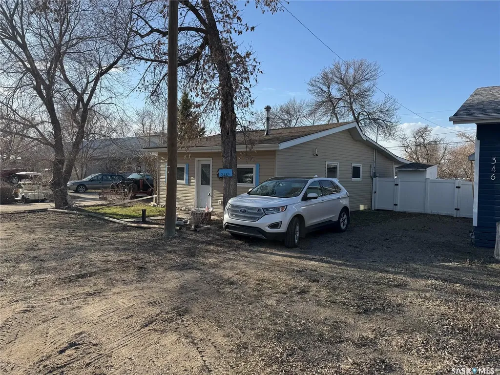 346A Fairchild Avenue Regina Beach SK S0G 4C0