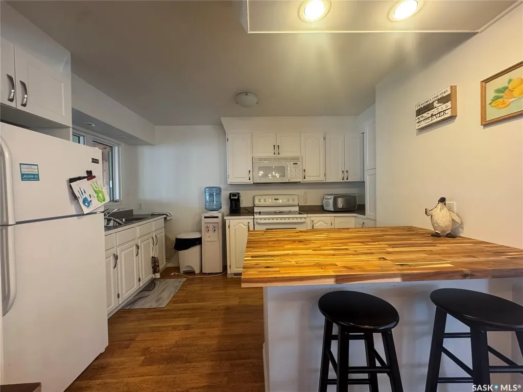 346A Fairchild Avenue Regina Beach SK S0G 4C0