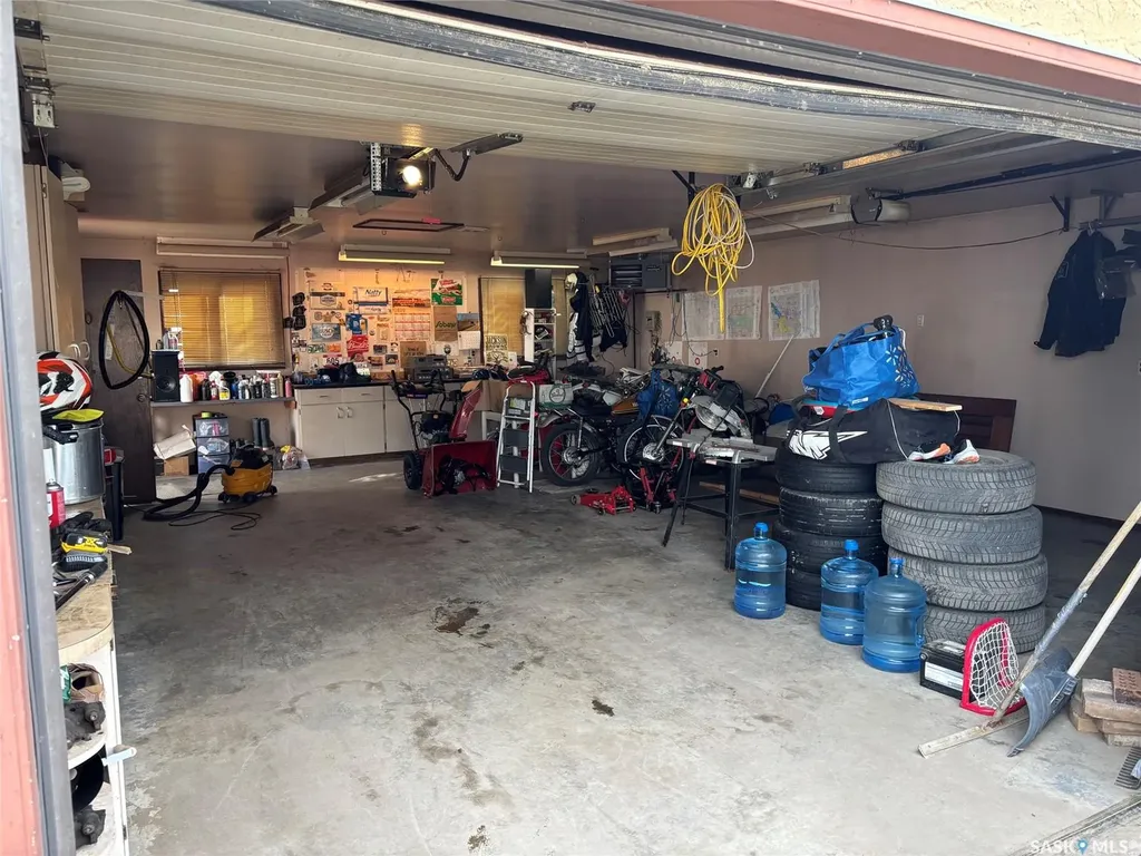 429 Third Street Estevan SK S4A 0P1