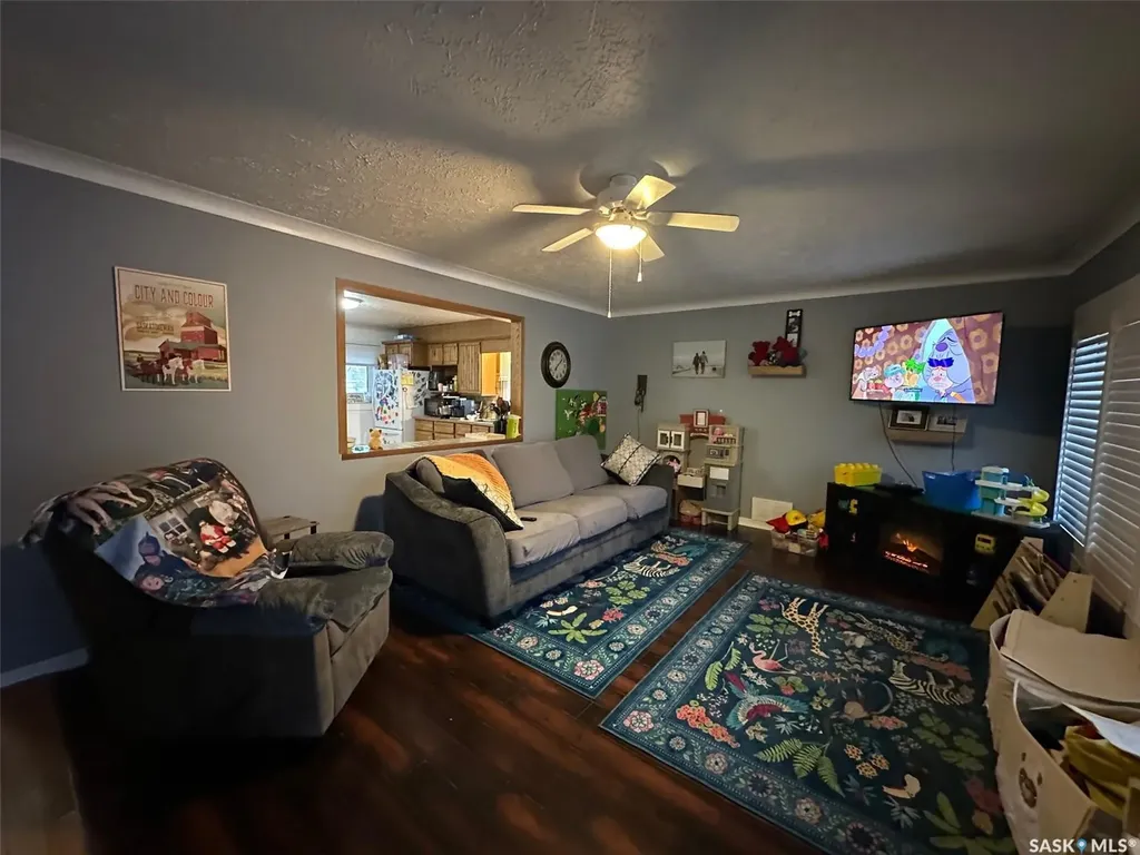 429 Third Street Estevan SK S4A 0P1