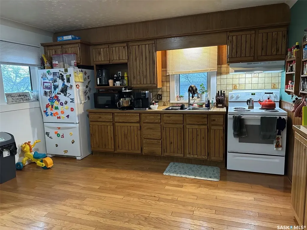 429 Third Street Estevan SK S4A 0P1