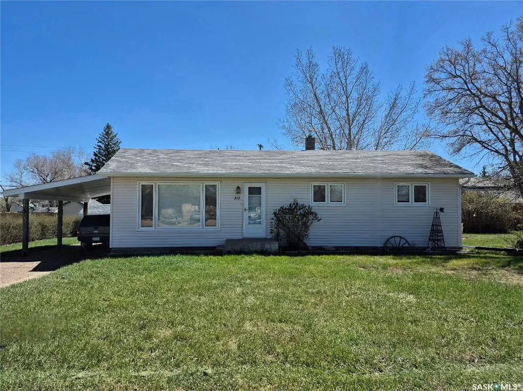 317 2nd Street W Ponteix SK S0N 1Z0