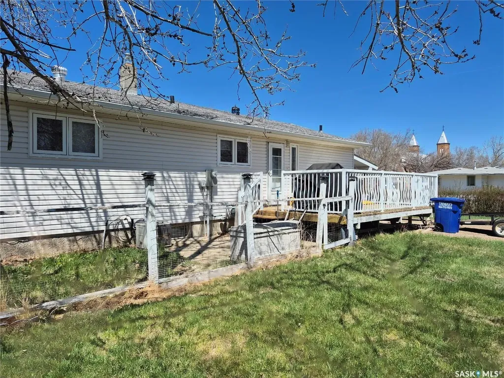 317 2nd Street W Ponteix SK S0N 1Z0