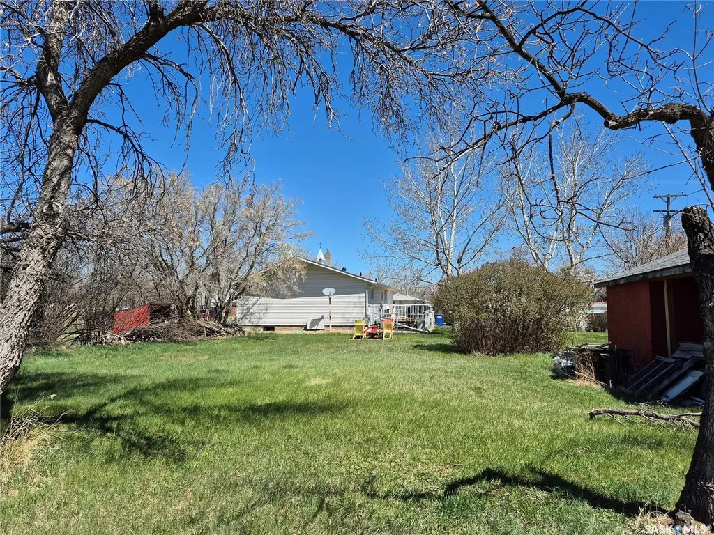 317 2nd Street W Ponteix SK S0N 1Z0