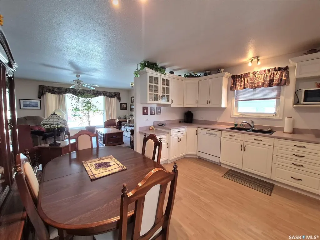 317 2nd Street W Ponteix SK S0N 1Z0