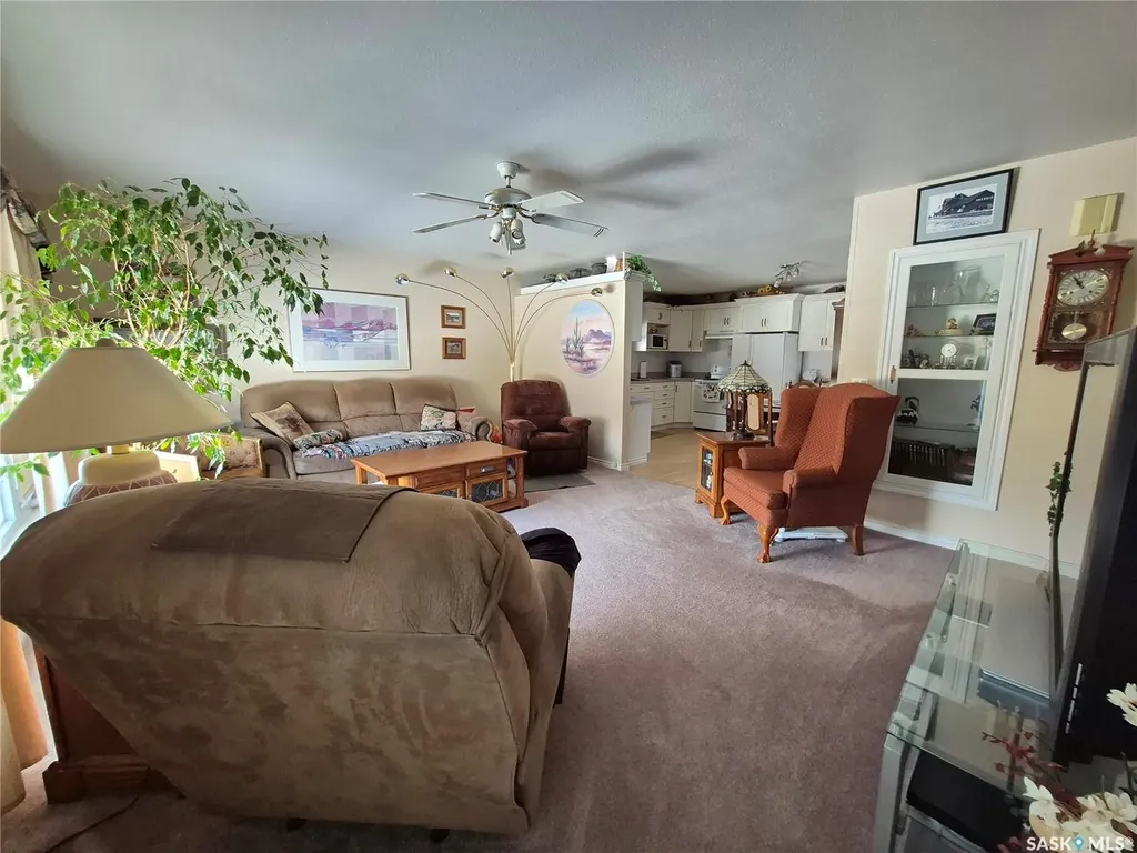 317 2nd Street W Ponteix SK S0N 1Z0