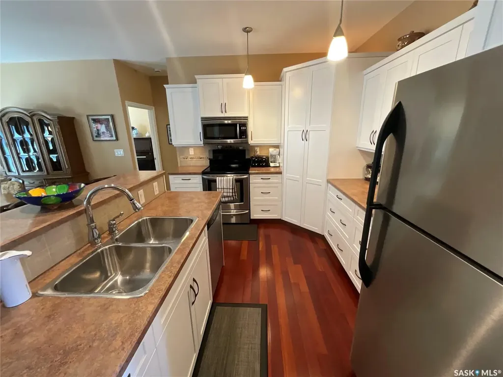 1590 4th Avenue NW Moose Jaw SK S6J 0A5
