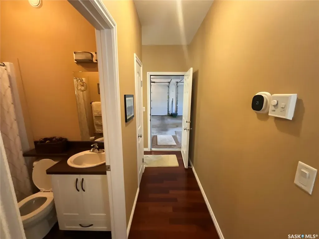 1590 4th Avenue NW Moose Jaw SK S6J 0A5