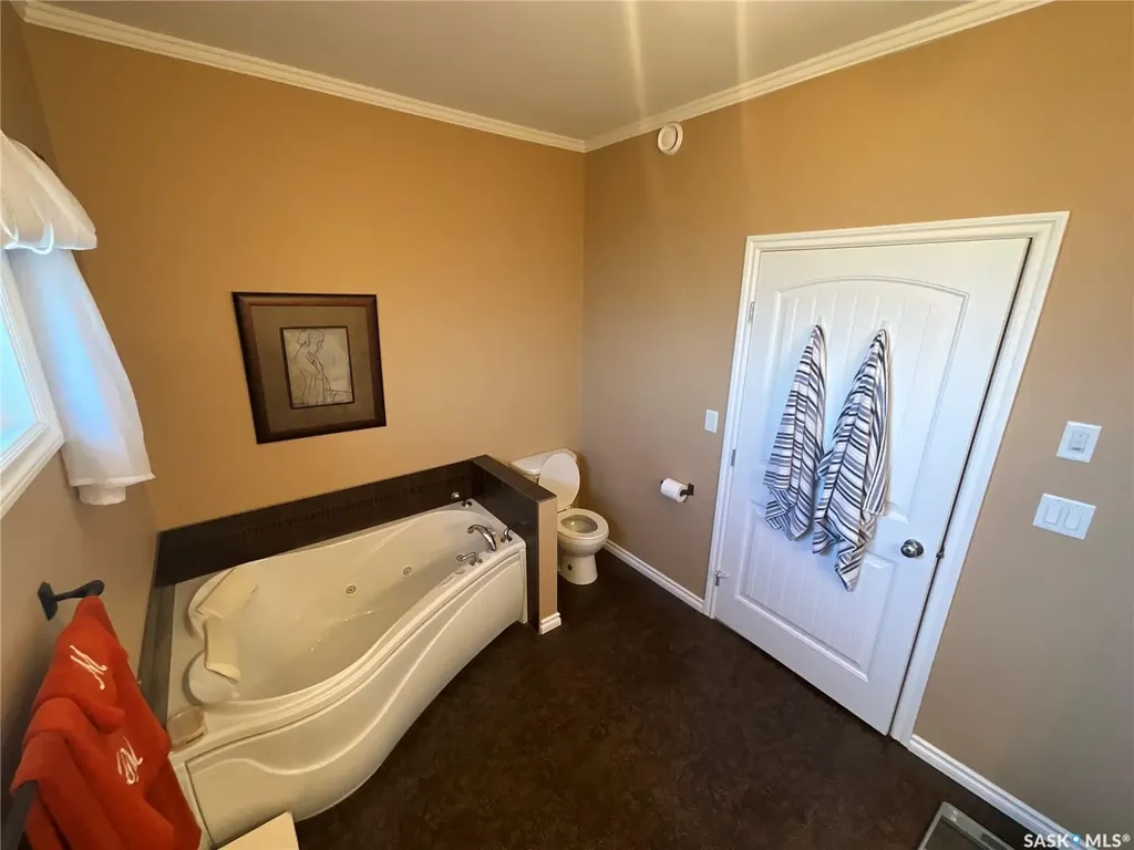 1590 4th Avenue NW Moose Jaw SK S6J 0A5