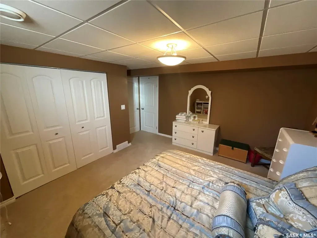1590 4th Avenue NW Moose Jaw SK S6J 0A5