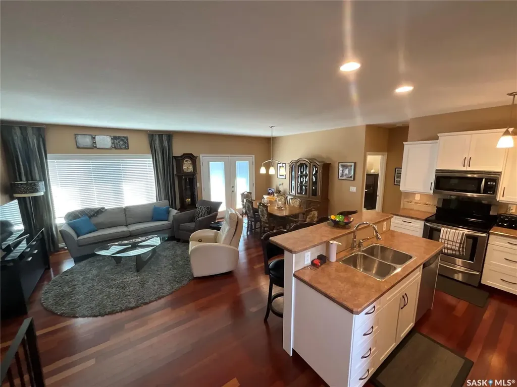 1590 4th Avenue NW Moose Jaw SK S6J 0A5