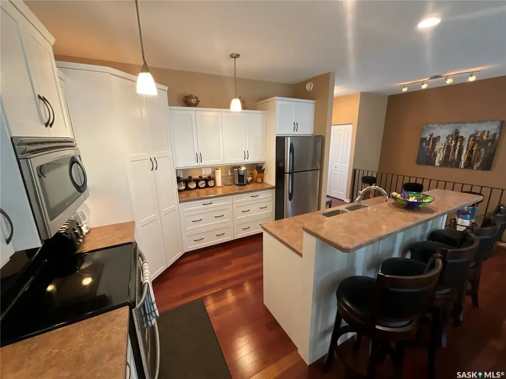1590 4th Avenue NW Moose Jaw SK S6J 0A5