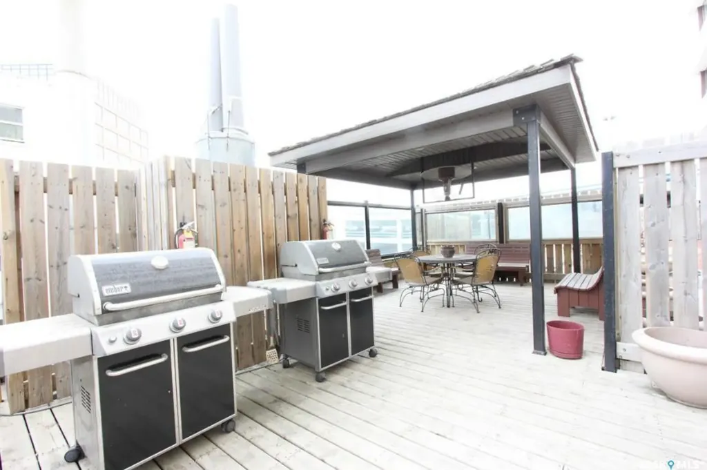 1867 Hamilton Street Regina SK S4P 2C2
