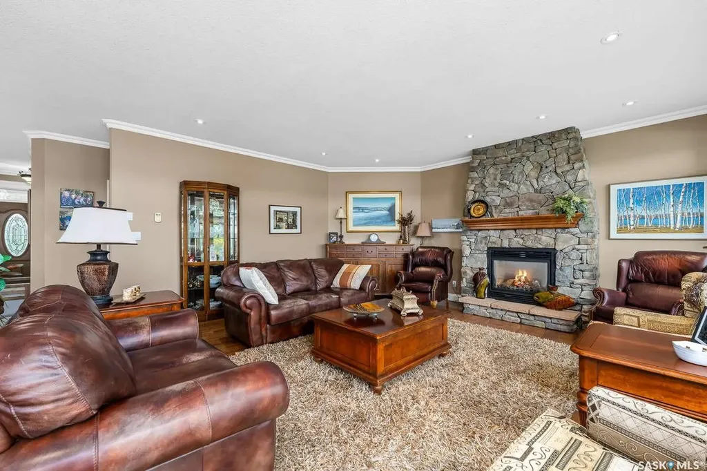 914 Tatanka Drive Sun Valley SK S6H 4P2