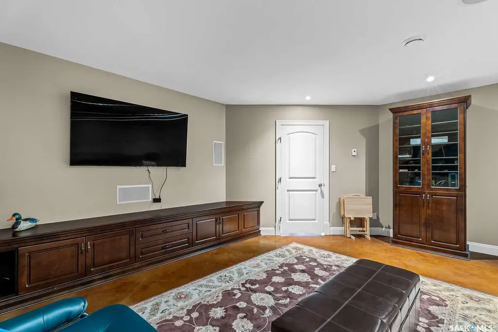 914 Tatanka Drive Sun Valley SK S6H 4P2