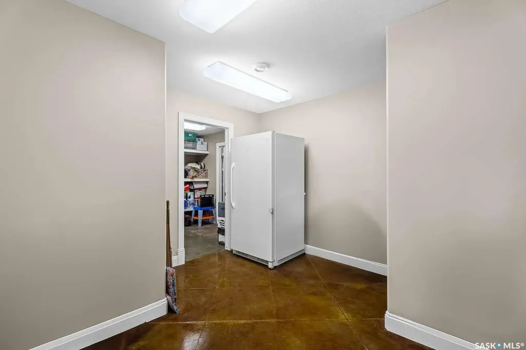 914 Tatanka Drive Sun Valley SK S6H 4P2