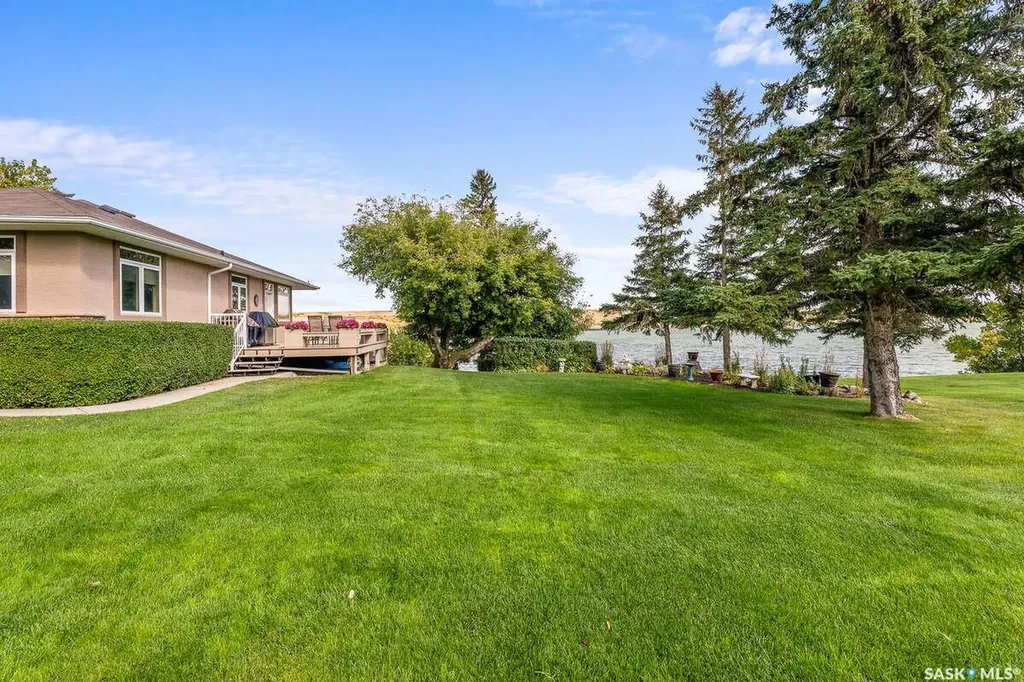 914 Tatanka Drive Sun Valley SK S6H 4P2