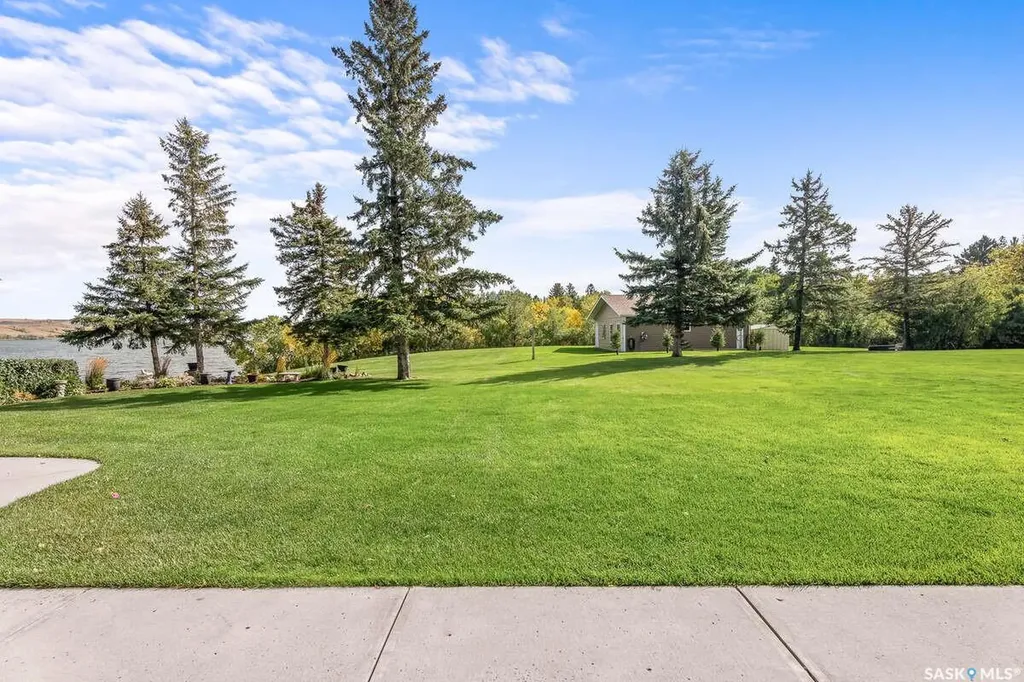 914 Tatanka Drive Sun Valley SK S6H 4P2
