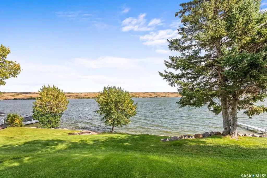 914 Tatanka Drive Sun Valley SK S6H 4P2