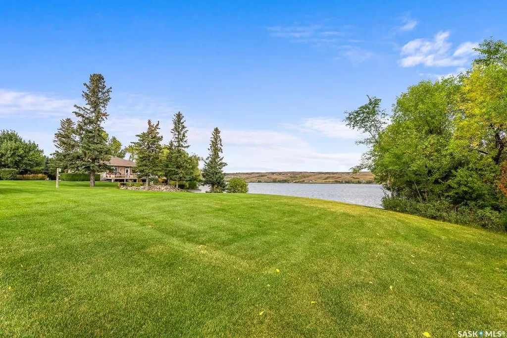 914 Tatanka Drive Sun Valley SK S6H 4P2
