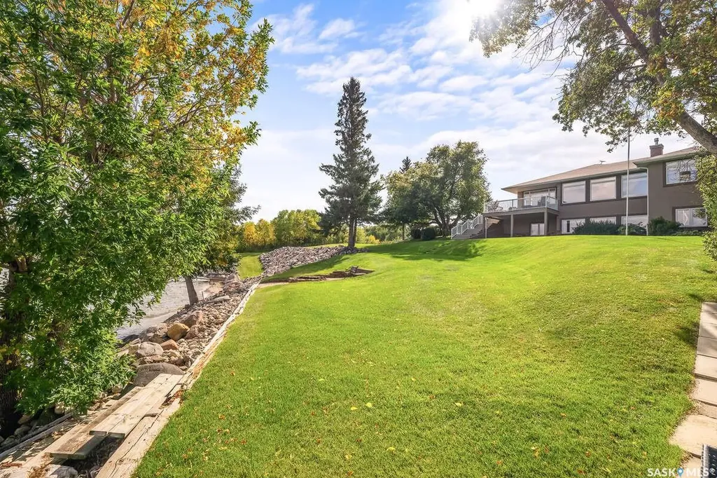 914 Tatanka Drive Sun Valley SK S6H 4P2
