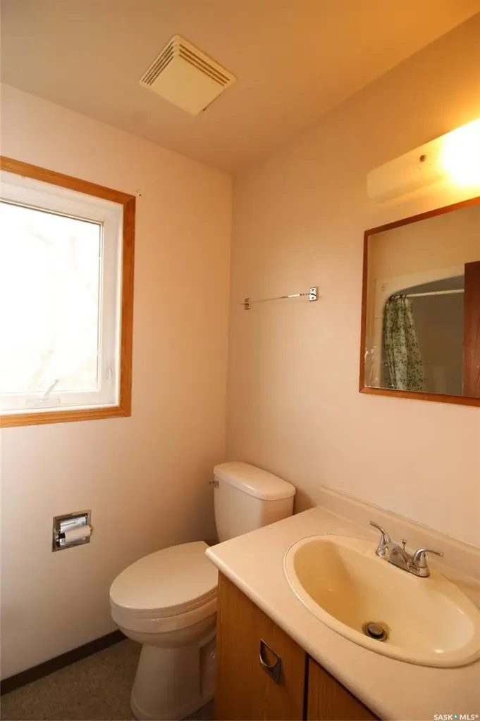 310-320 Railway Avenue W Val Marie SK S0N 2T0