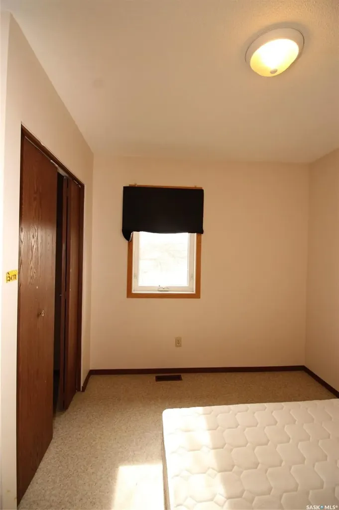 310-320 Railway Avenue W Val Marie SK S0N 2T0