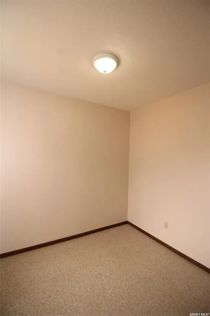 310-320 Railway Avenue W Val Marie SK S0N 2T0