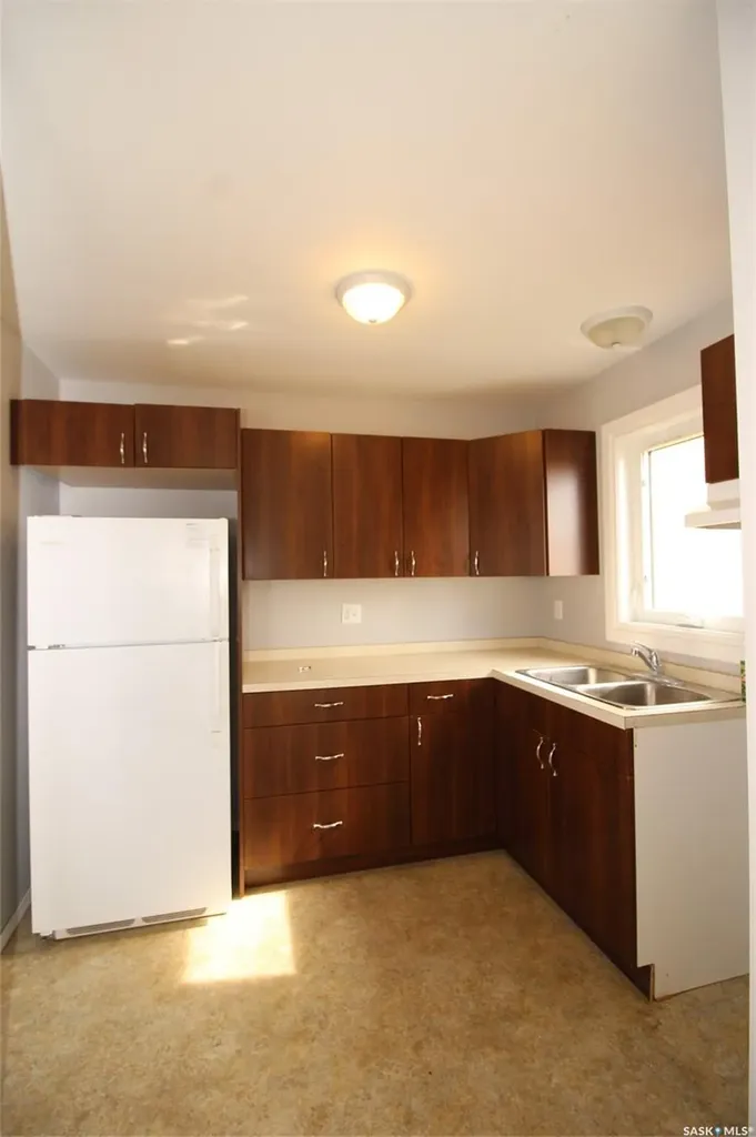 310-320 Railway Avenue W Val Marie SK S0N 2T0