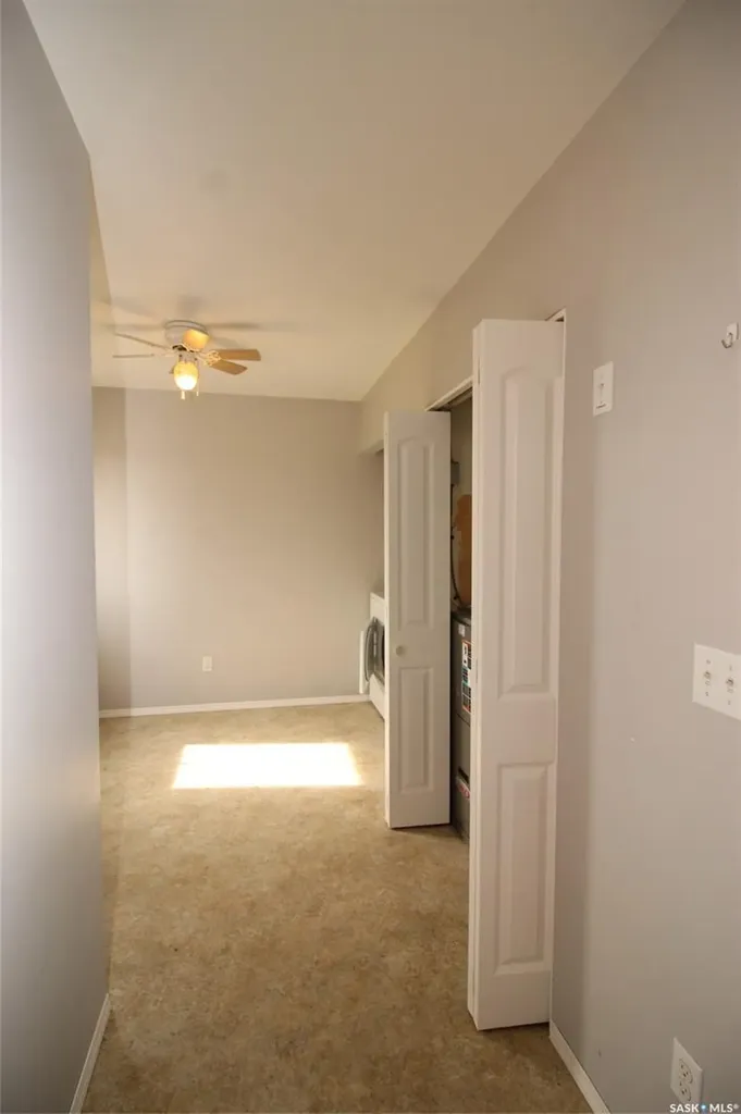310-320 Railway Avenue W Val Marie SK S0N 2T0