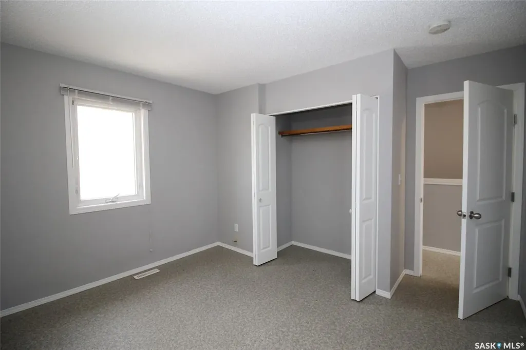 310-320 Railway Avenue W Val Marie SK S0N 2T0