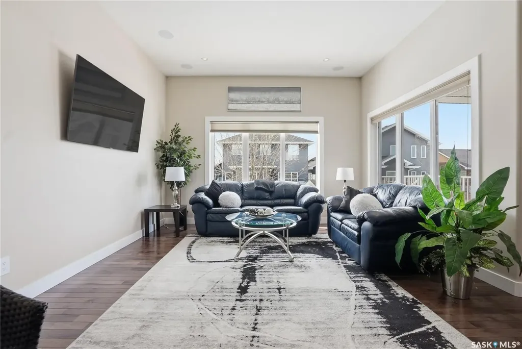 1807 Pohorecky Crescent Saskatoon SK S7W 0J2