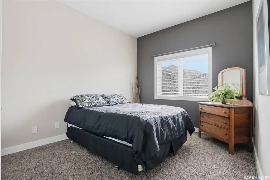 1807 Pohorecky Crescent Saskatoon SK S7W 0J2