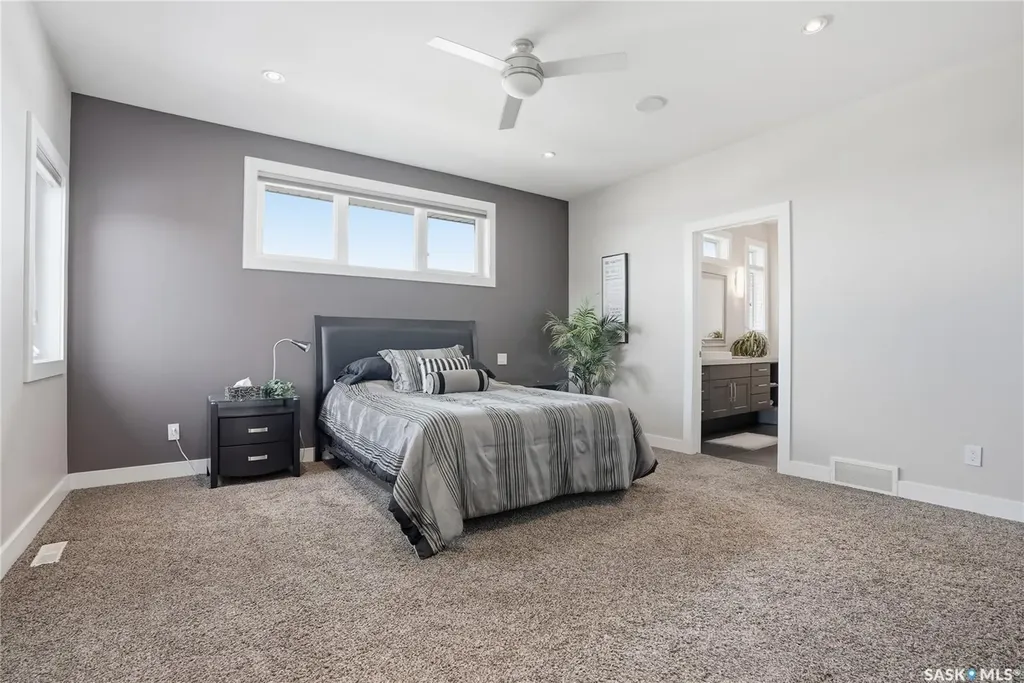 1807 Pohorecky Crescent Saskatoon SK S7W 0J2