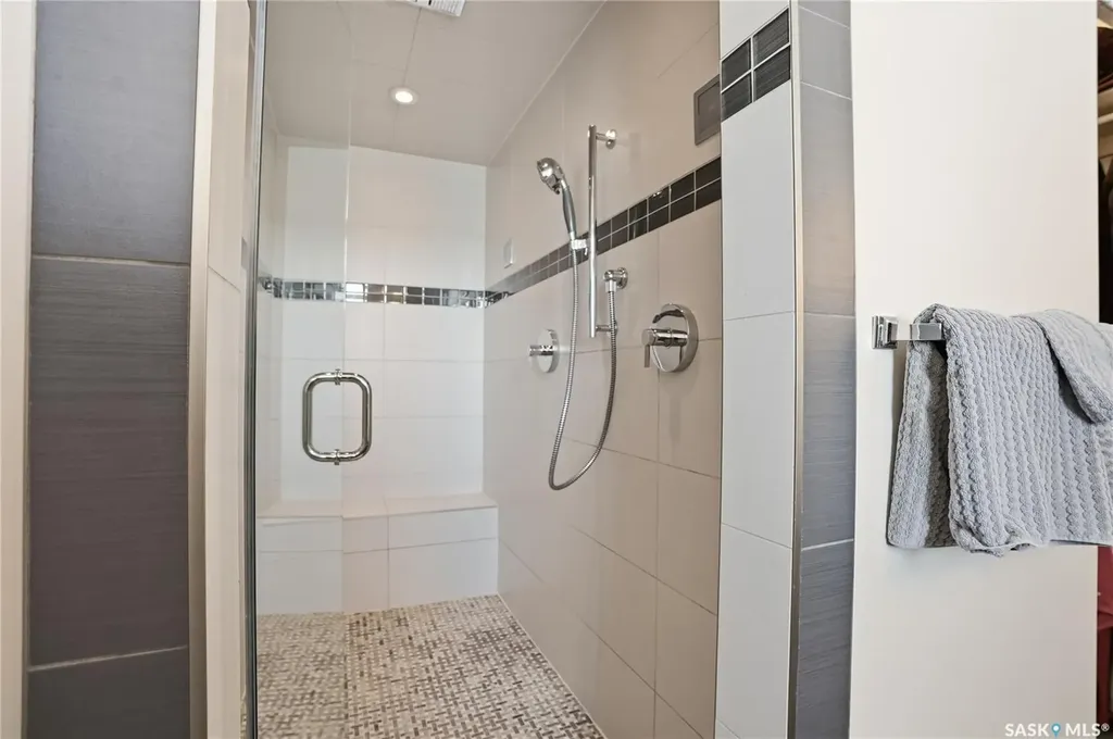 1807 Pohorecky Crescent Saskatoon SK S7W 0J2