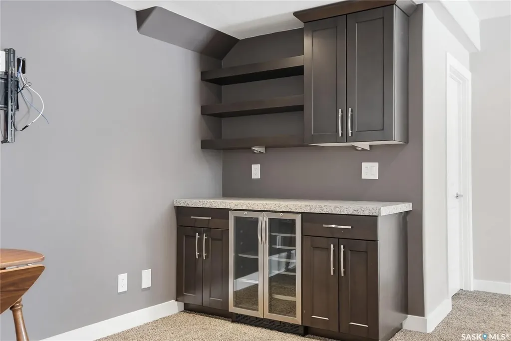 1807 Pohorecky Crescent Saskatoon SK S7W 0J2