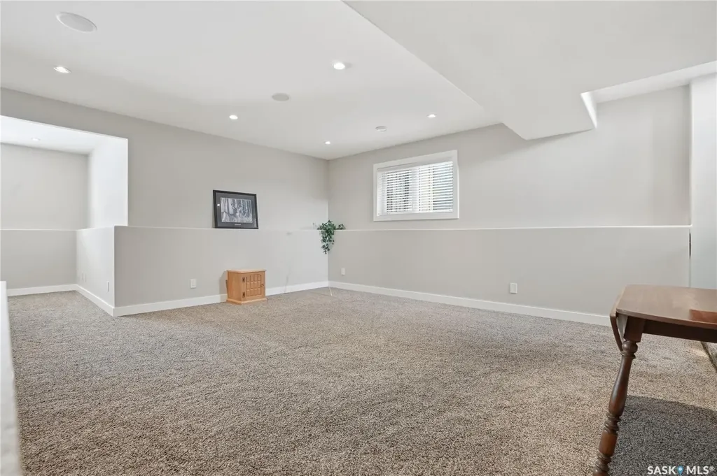1807 Pohorecky Crescent Saskatoon SK S7W 0J2
