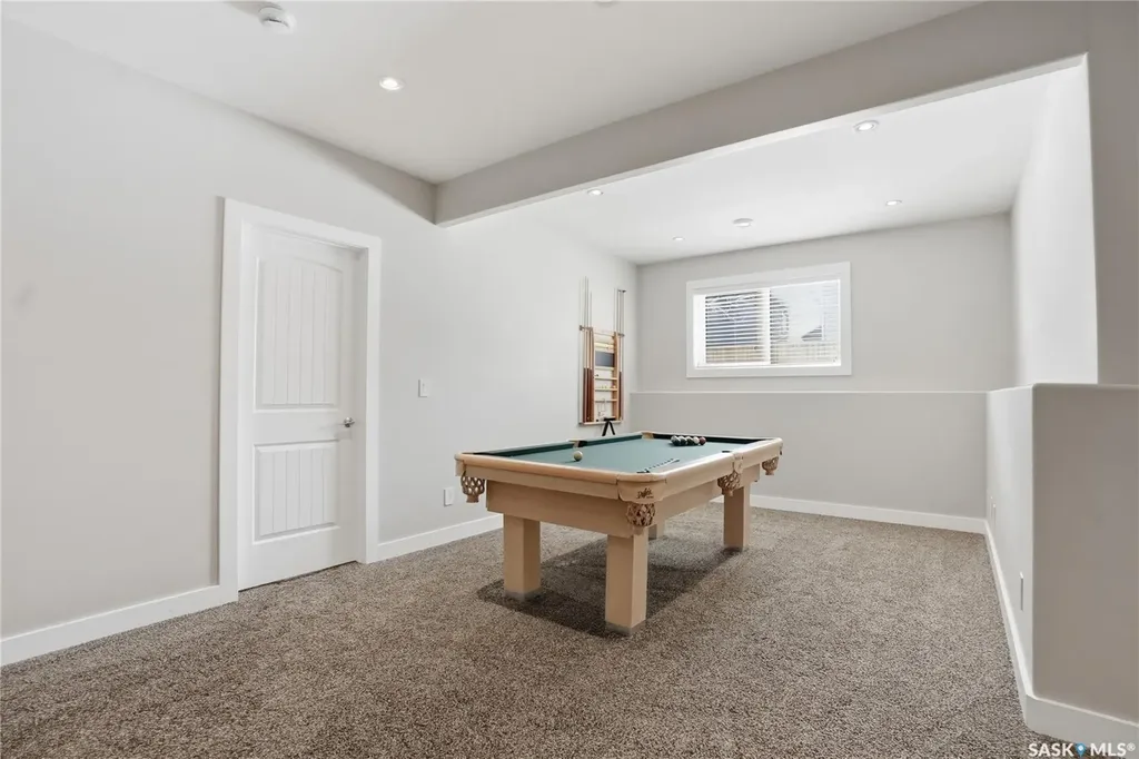 1807 Pohorecky Crescent Saskatoon SK S7W 0J2
