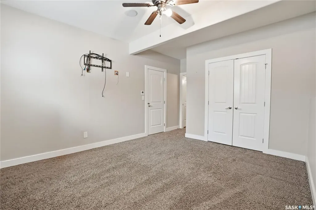 1807 Pohorecky Crescent Saskatoon SK S7W 0J2