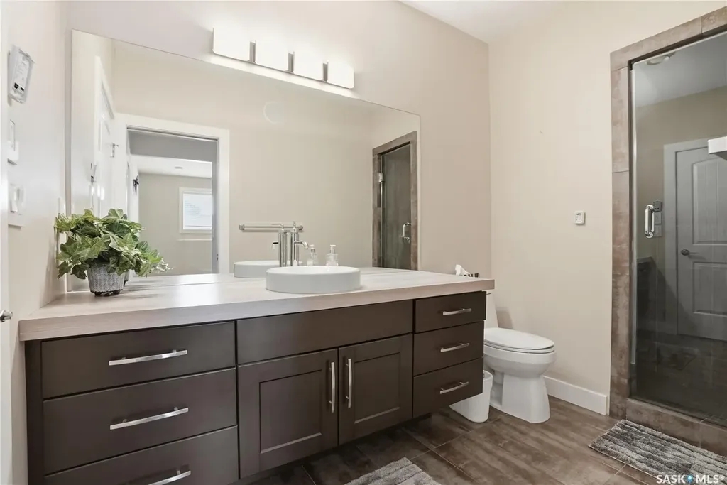 1807 Pohorecky Crescent Saskatoon SK S7W 0J2